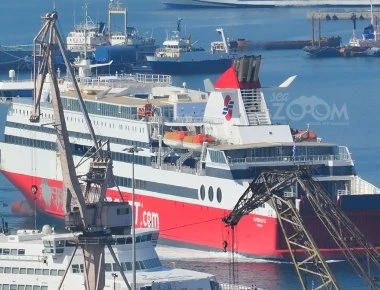 Πάτρα: Το Superfast 2 προσέκρουσε στην προβλήτα ενώ απέπλεε για Μπάρι